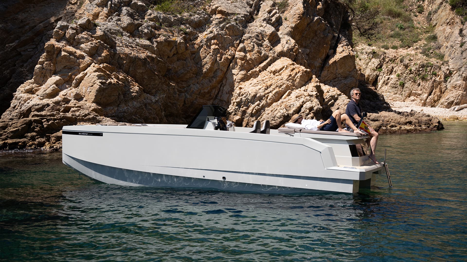 De Antonio Yachts electric yacht